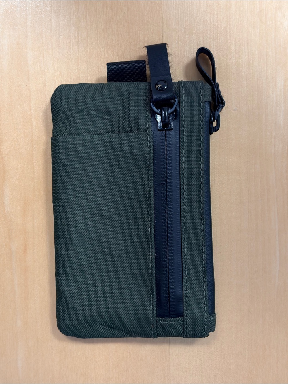 (USED) ALPAKA Zip Cardholder Dark Green